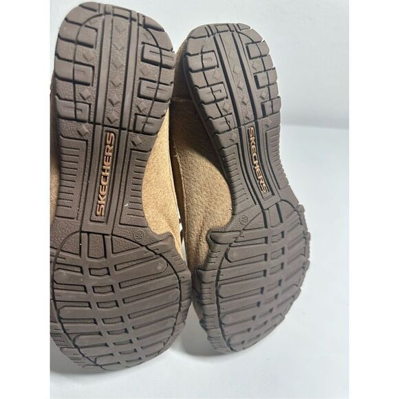 Skechers Women's Size 8M Relaxed Fit Air Cooled Memory Foam Suede Sneaker *Notes - Picture 4 of 15